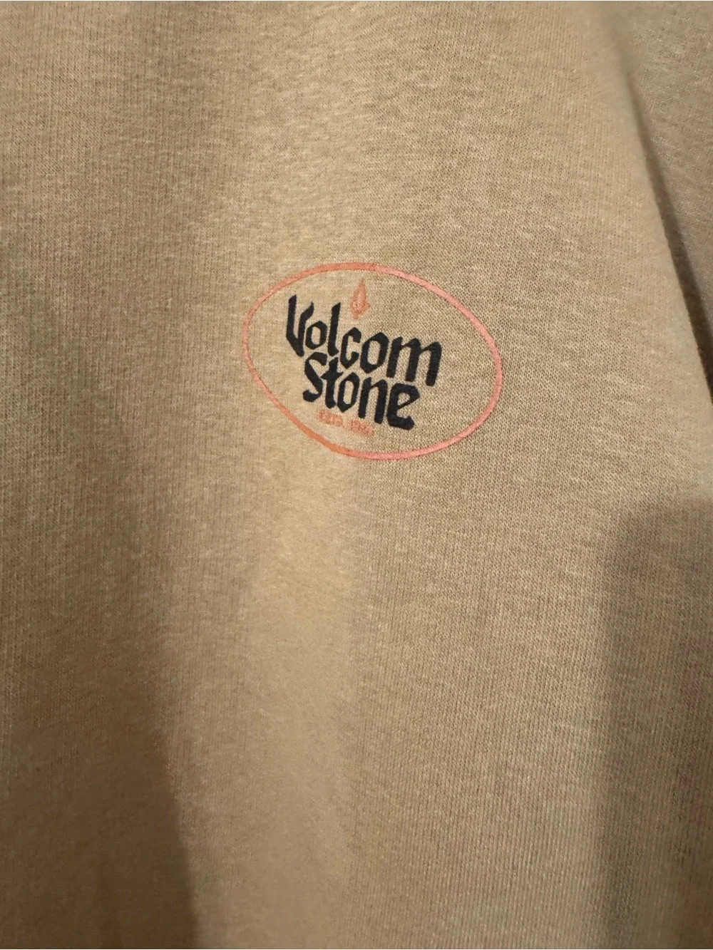 Men’s Volcom crewneck size large